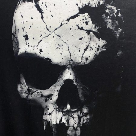 A Novel And Cool Top For Men To Wear Outdoors In Summer, Featuring A 3D Digital Shattered Skull Pattern And A Round Neck Short Sleeved T-shirt